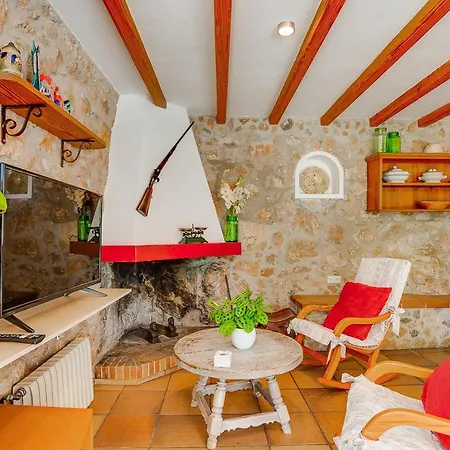 Finca Colom بيت للعطل *